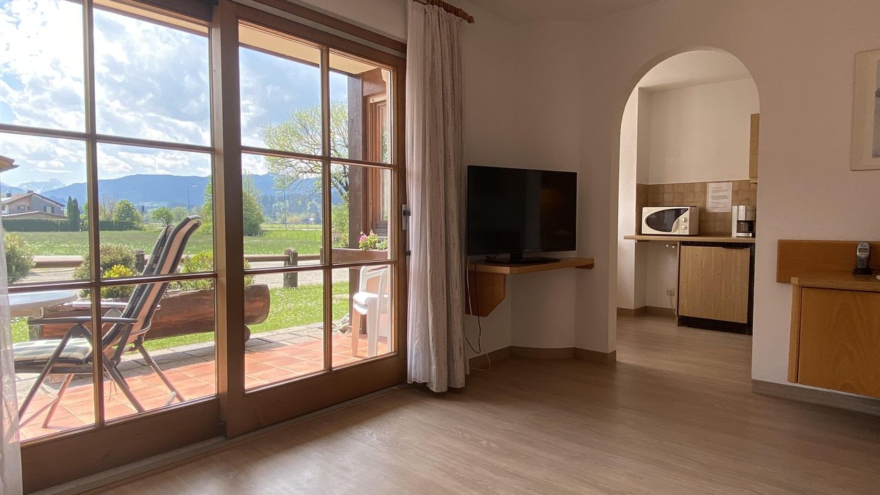 FeWo 3, WZ m. Terr. + Kueche FeWo 3, WZ m. Terr. + Kueche